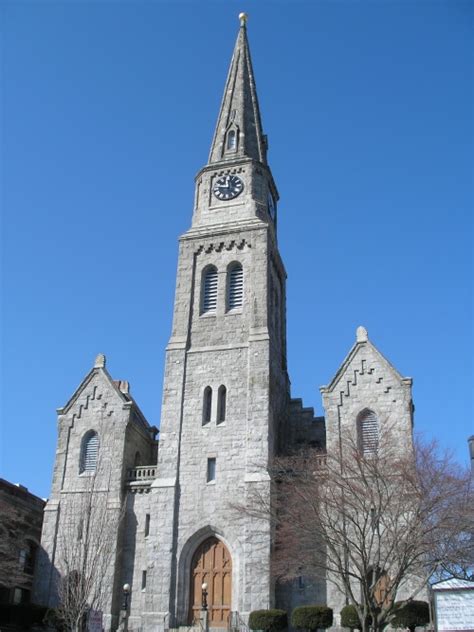 Church new london - NEW LONDON, Conn. — Clean-up continues at a historic church in New Londonthat saw its steeple and roof collapse Thursday as officials said it was a total loss. The former First Congregational ...
